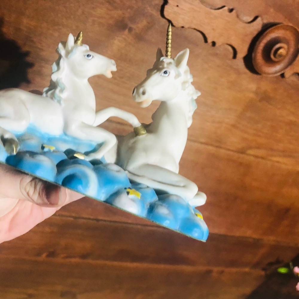 Unicorn figurine dreamy heavy mother and baby unicorn